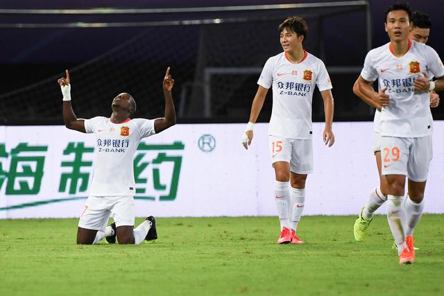 李梦入选WNBA最佳新秀阵容 职业生涯获新突破